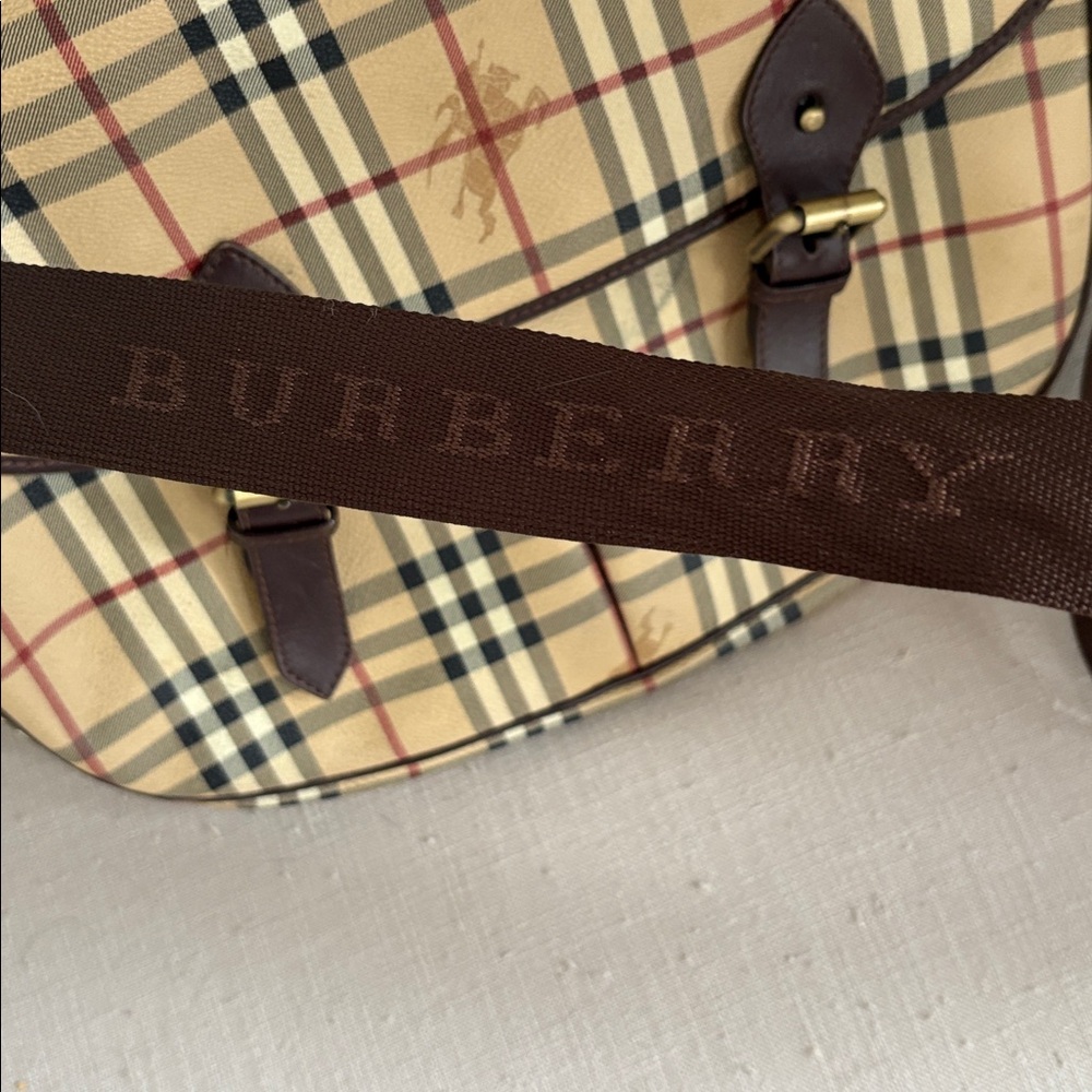 Vintage Burberry Nova Check Messenger Bag - Picture 5 of 15